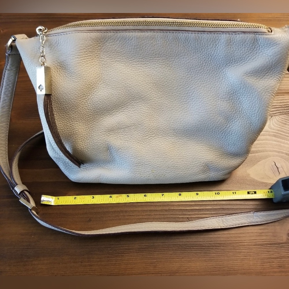 Kate Spade Neutral Color Leather Crossbody (13x9x6). Great for spring & summer!